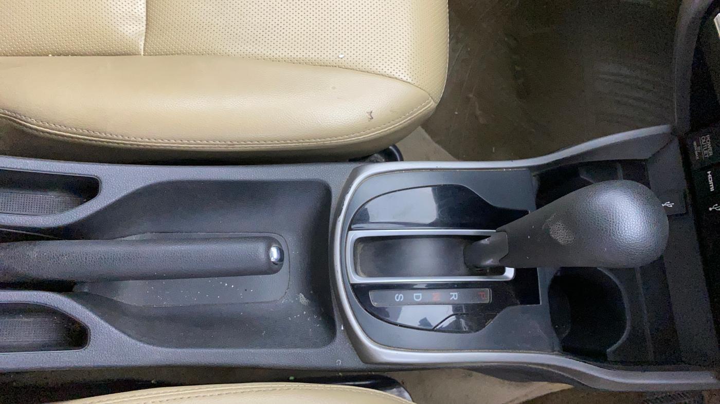 2019 Honda City 1.5L I-VTE V CVT, Petrol, Automatic, 1,08,300 km, Gear Lever