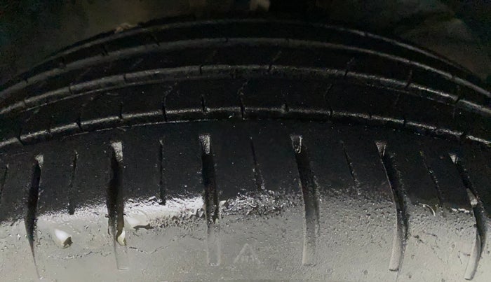 2020 Maruti Baleno ALPHA PETROL 1.2, Petrol, Manual, 23,399 km, Right Front Tyre Tread