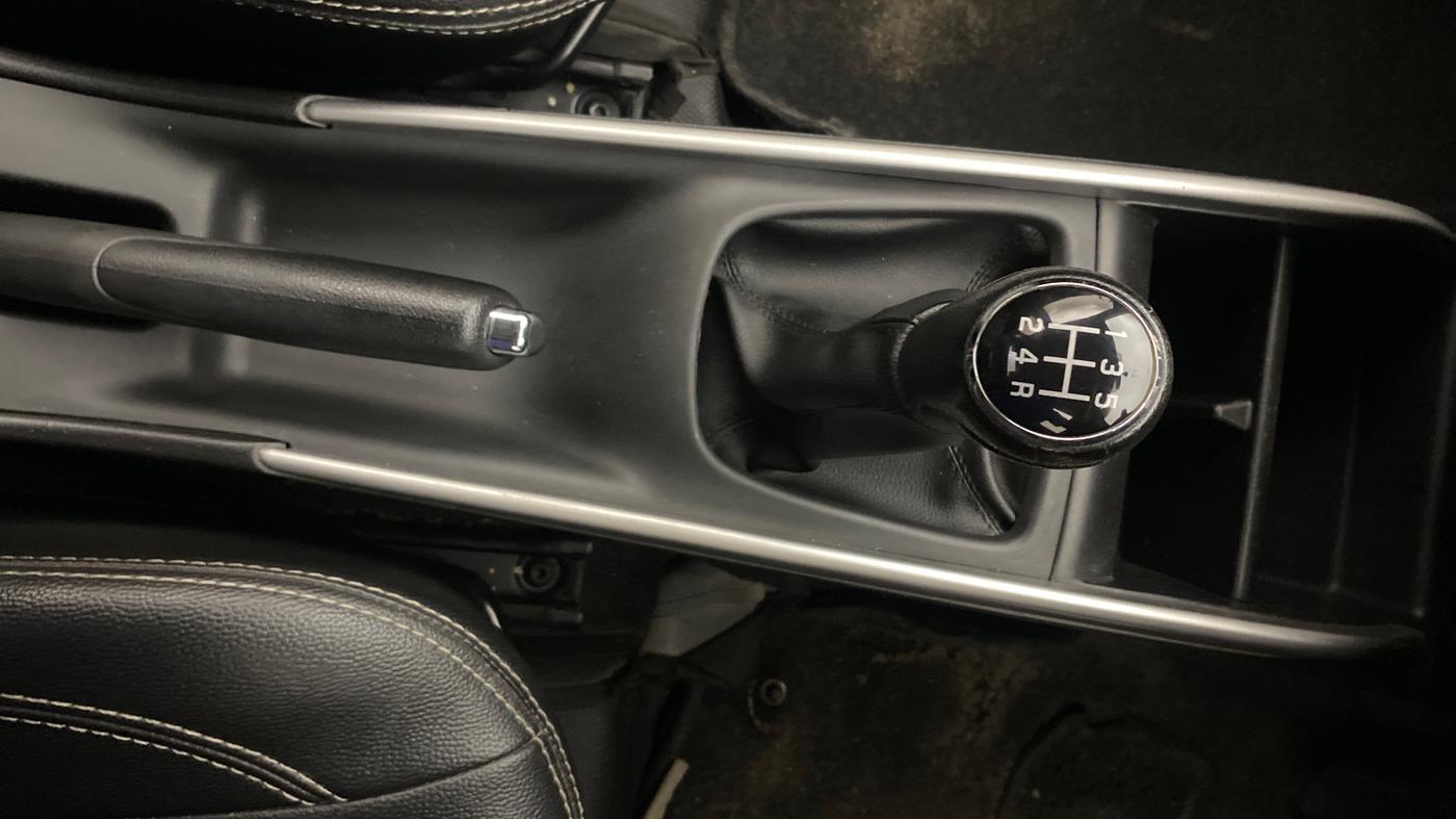 2018 Maruti Baleno DELTA PETROL 1.2, Petrol, Manual, 1,02,838 km, Gear Lever