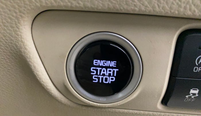 2023 KIA CARENS LUXURY PLUS 1.5 IMT PETROL, Petrol, Manual, 32,480 km, Keyless Start/ Stop Button