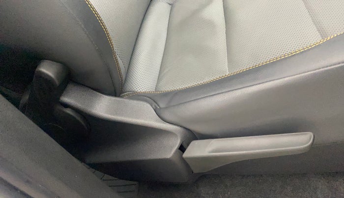 2022 Skoda KUSHAQ STYLE 1.5L TSI MT, Petrol, Manual, 27,212 km, Driver Side Adjustment Panel