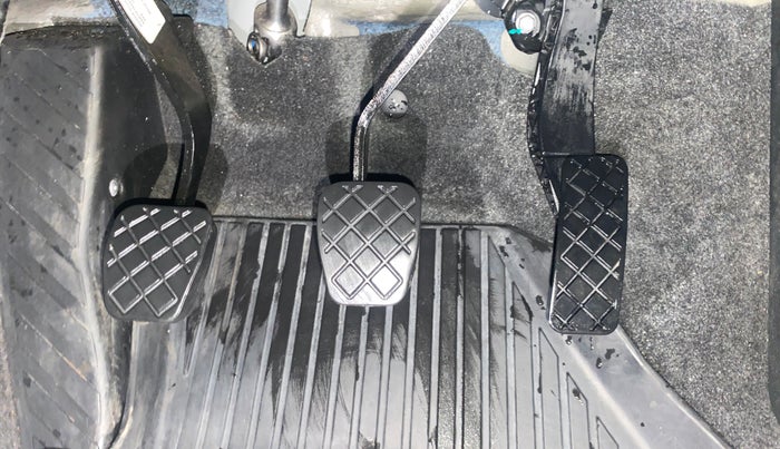 2022 Skoda KUSHAQ STYLE 1.5L TSI MT, Petrol, Manual, 27,212 km, Pedals