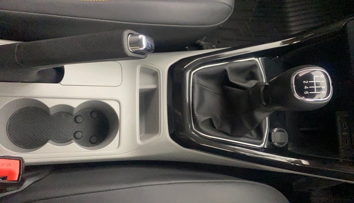 2022 Skoda KUSHAQ STYLE 1.5L TSI MT, Petrol, Manual, 27,212 km, Gear Lever