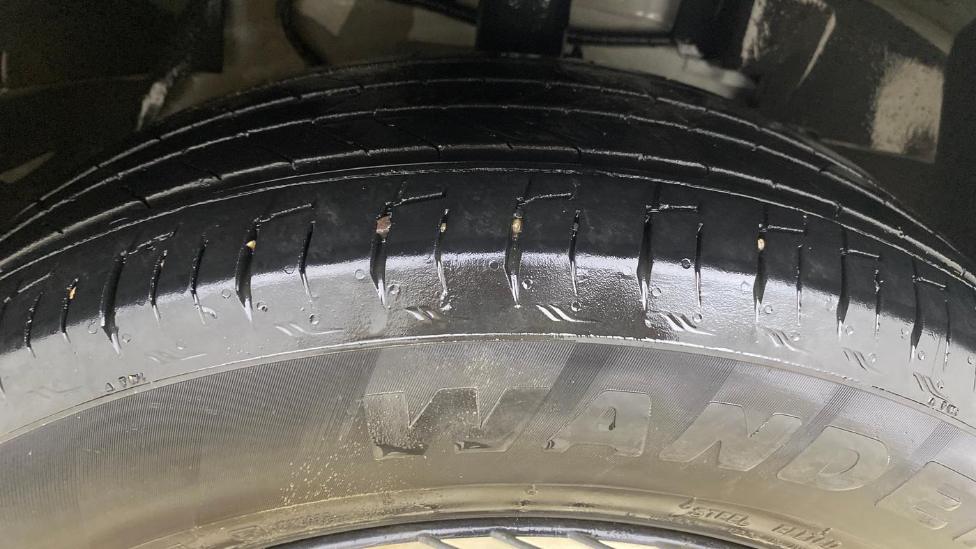 2025 Tata NEXON CREATIVE+ AMT 1.2 PETROL, Petrol, Automatic, 20,665 km, Right Front Tyre Tread