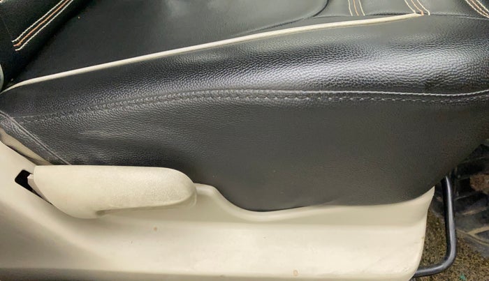2019 Maruti Celerio VXI (O) CNG, CNG, Manual, 1,12,665 km, Driver Side Adjustment Panel