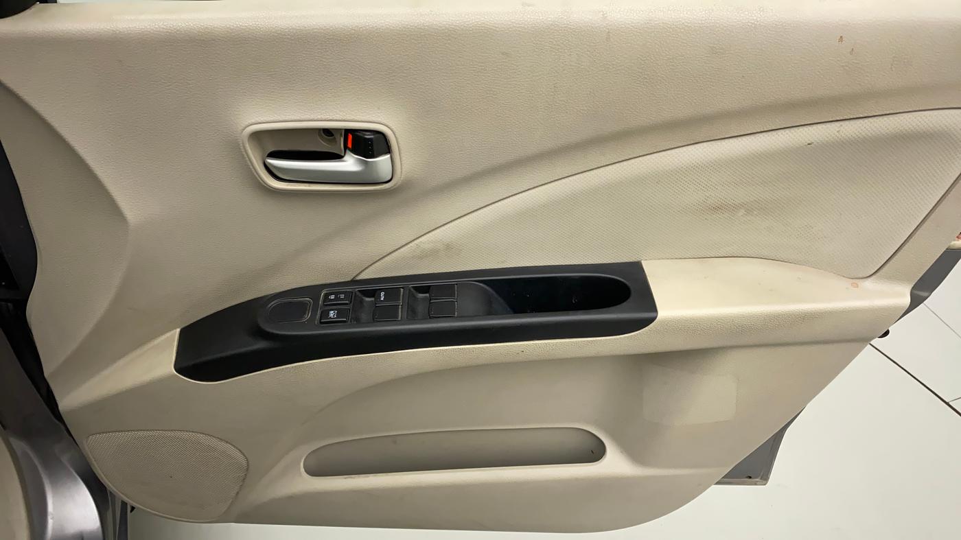 2019 Maruti Celerio VXI (O) CNG, CNG, Manual, 1,12,665 km, Driver Side Door Panels Control