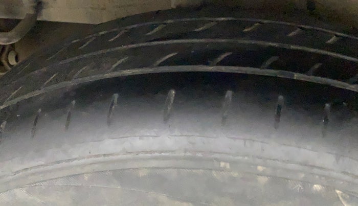 2019 Maruti Celerio VXI (O) CNG, CNG, Manual, 1,12,665 km, Right Rear Tyre Tread