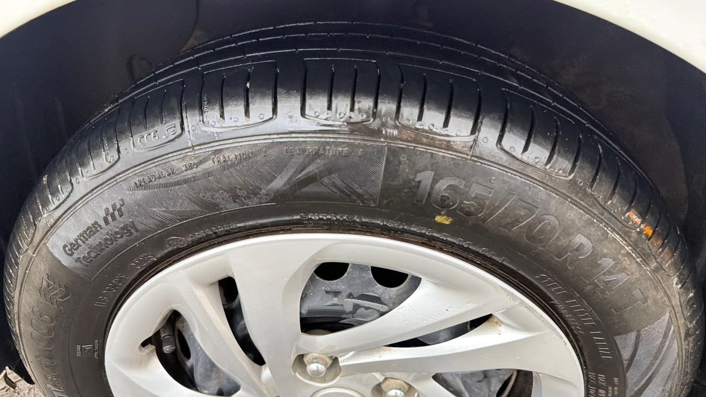 2021 Hyundai AURA S 1.2 CNG, CNG, Manual, 56,003 km, Left Front Tyre Tread
