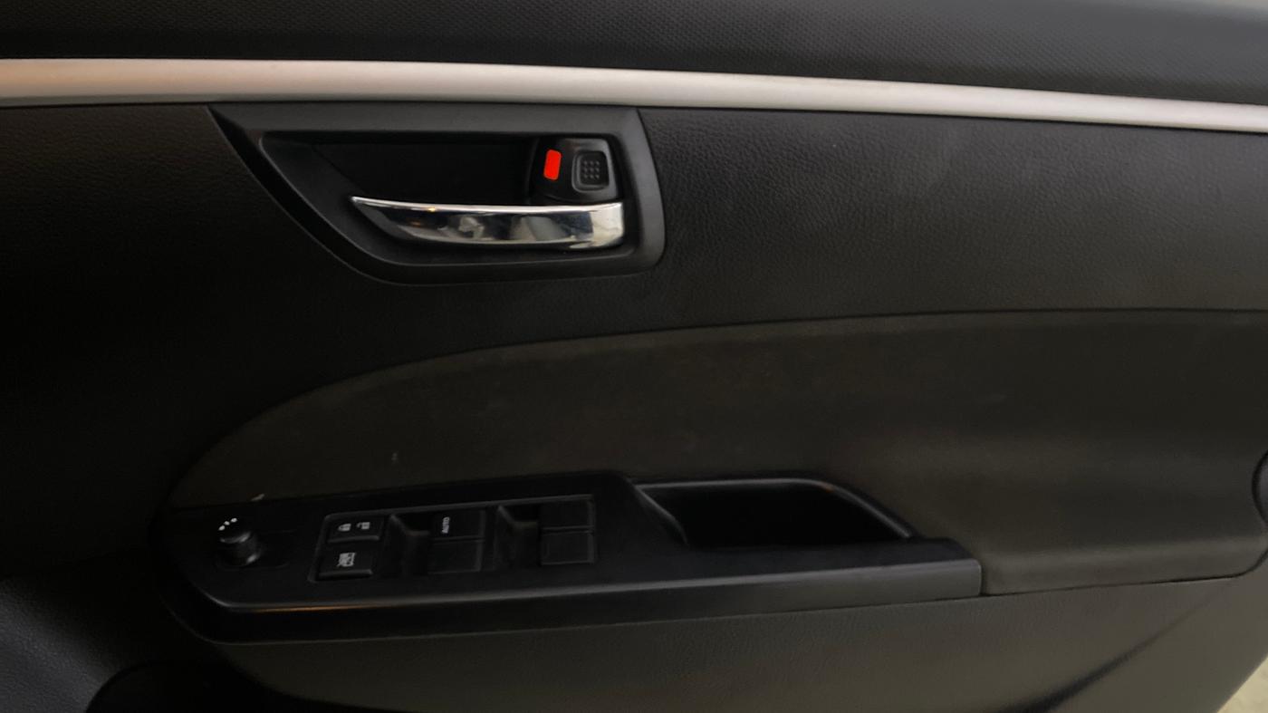 2014 Maruti Swift ZXI, Petrol, Manual, 76,106 km, Driver Side Door Panels Control