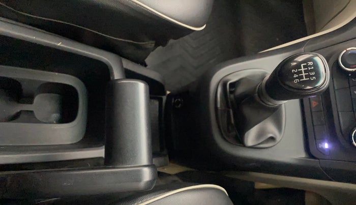 2020 Mahindra MARAZZO M2 8 STR, Diesel, Manual, 74,713 km, Gear Lever