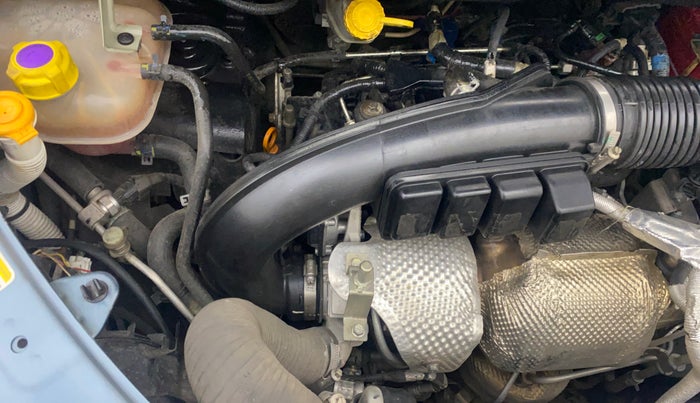 2020 Mahindra MARAZZO M2 8 STR, Diesel, Manual, 74,713 km, Engine View - Right