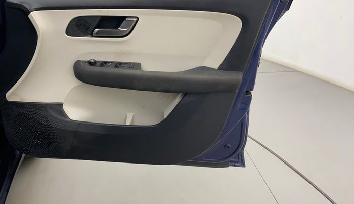 2022 Tata ALTROZ XZA PLUS, Petrol, Automatic, 20,955 km, Driver Side Door Panels Control