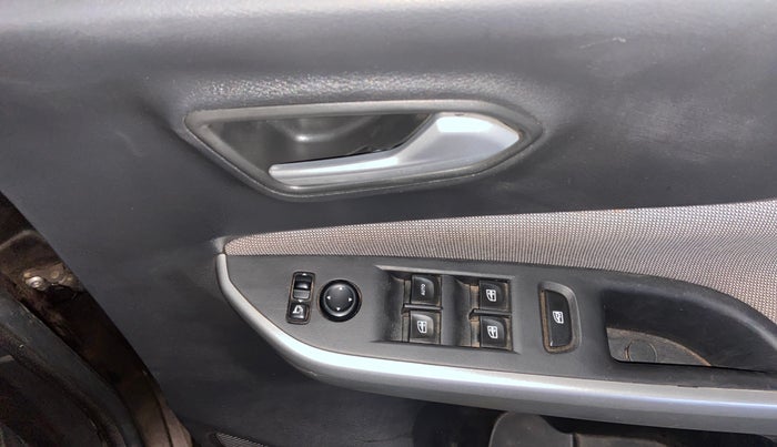 2021 Nissan MAGNITE XV MT, Petrol, Manual, 44,540 km, Driver Side Door Panels Control