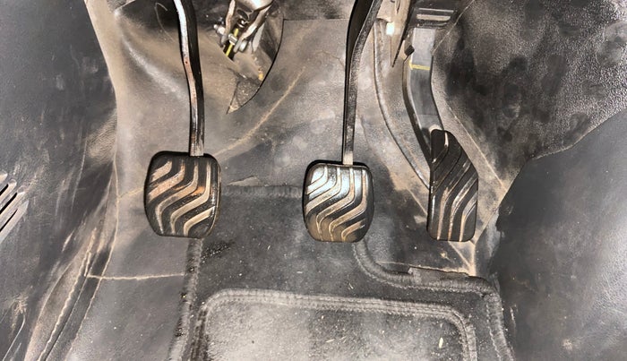 2021 Nissan MAGNITE XV MT, Petrol, Manual, 44,540 km, Pedals