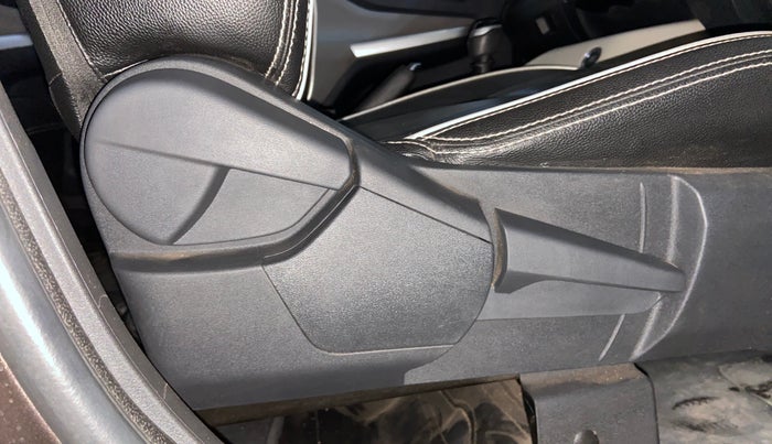 2021 Nissan MAGNITE XV MT, Petrol, Manual, 44,540 km, Driver Side Adjustment Panel