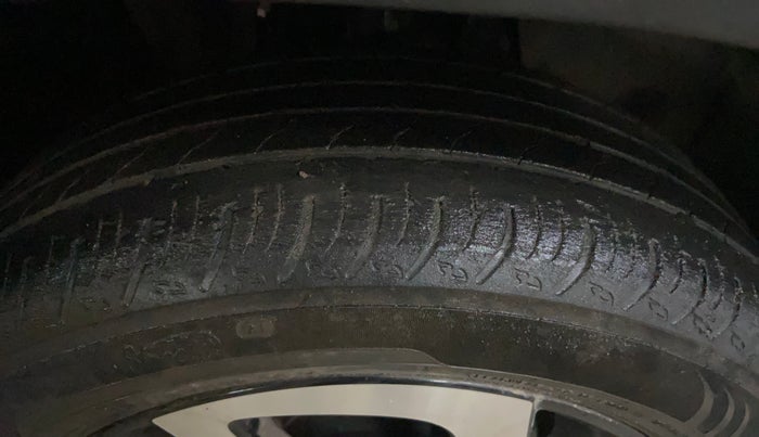 2021 Nissan MAGNITE XV MT, Petrol, Manual, 44,540 km, Right Front Tyre Tread