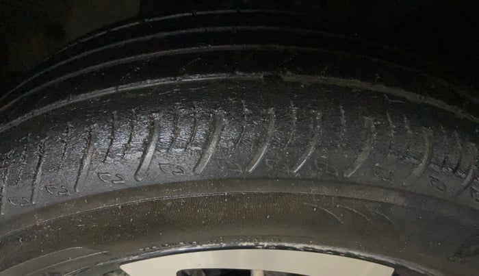 2021 Nissan MAGNITE XV MT, Petrol, Manual, 44,540 km, Left Front Tyre Tread