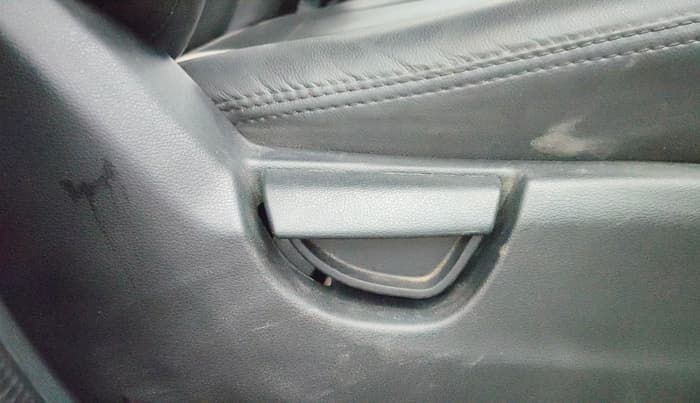 2019 Hyundai NEW SANTRO SPORTZ CNG, CNG, Manual, 66,345 km, Driver Side Adjustment Panel