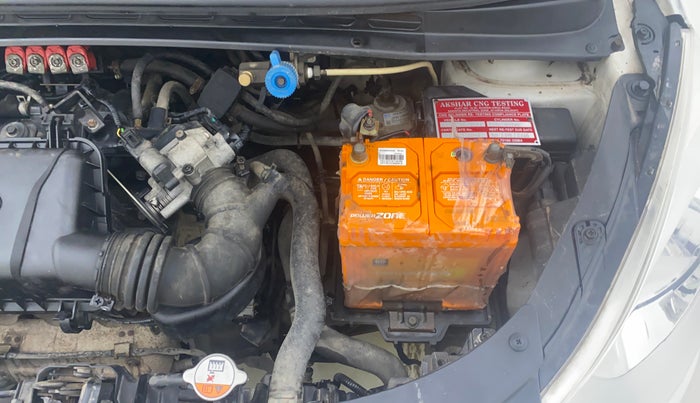 2016 Hyundai i10 MAGNA 1.1, CNG, Manual, 91,634 km, Engine View - Left