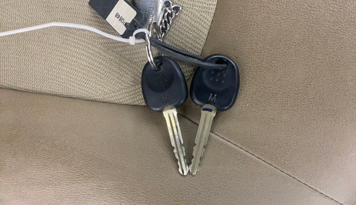 2016 Hyundai i10 MAGNA 1.1, CNG, Manual, 91,634 km, Key Close Up