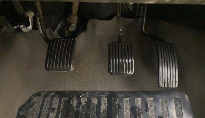 2016 Hyundai i10 MAGNA 1.1, CNG, Manual, 91,634 km, Pedals