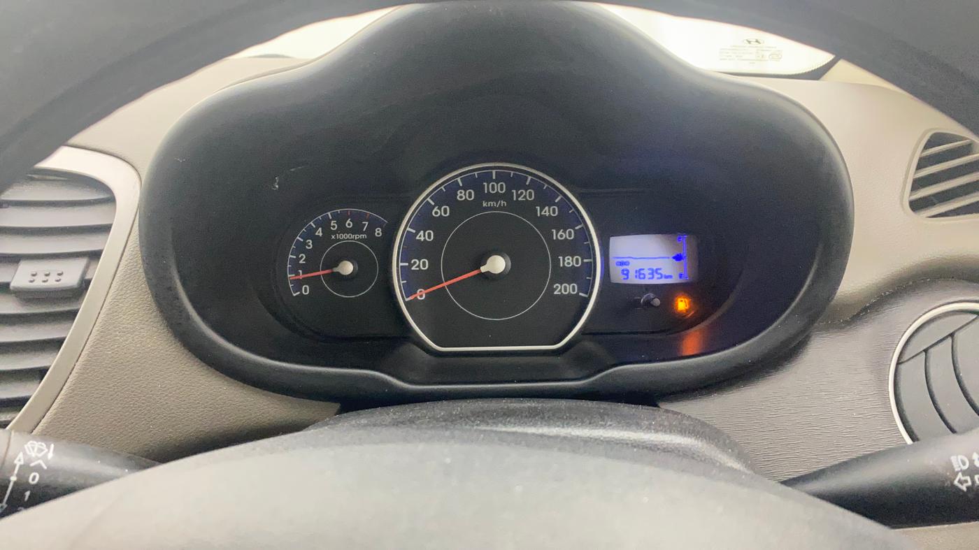 2016 Hyundai i10 MAGNA 1.1, CNG, Manual, 91,361 km, Odometer Image
