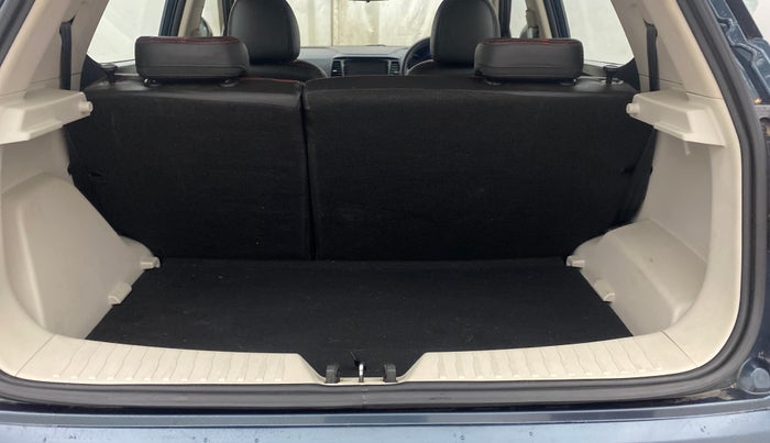 2023 Mahindra XUV300 W6 1.5 DIESEL AMT, Diesel, Automatic, 24,240 km, Boot Inside