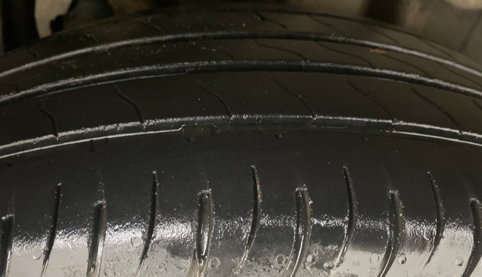 2023 Mahindra XUV300 W6 1.5 DIESEL AMT, Diesel, Automatic, 24,240 km, Left Rear Tyre Tread