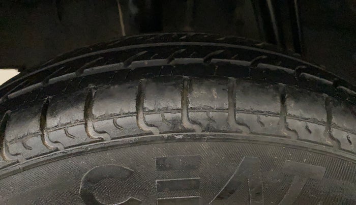 2018 Renault Kwid RXT 1.0, Petrol, Manual, 28,351 km, Right Rear Tyre Tread