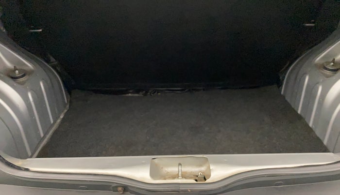 2018 Renault Kwid RXT 1.0, Petrol, Manual, 28,351 km, Boot Inside