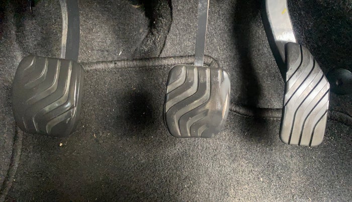 2021 Renault TRIBER RXZ, Petrol, Manual, 40,432 km, Pedals