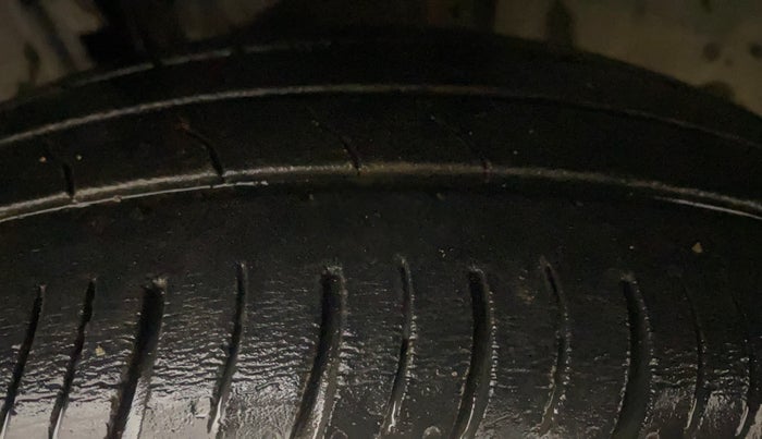 2021 Renault TRIBER RXZ, Petrol, Manual, 40,432 km, Right Front Tyre Tread