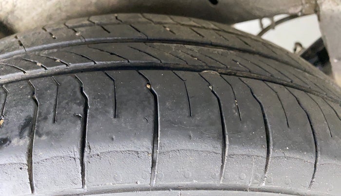 2017 Maruti Celerio VXI CNG D, CNG, Manual, 48,341 km, Right Rear Tyre Tread