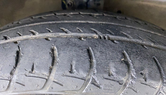 2017 Maruti Celerio VXI CNG D, CNG, Manual, 48,341 km, Right Front Tyre Tread
