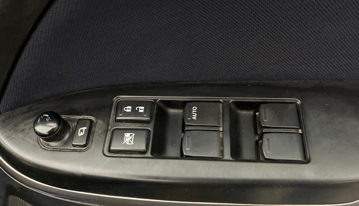 2019 Maruti Baleno DELTA PETROL 1.2, Petrol, Manual, 57,865 km, Driver Side Door Panels Control