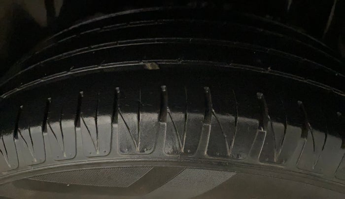 2020 Maruti Vitara Brezza ZXI, Petrol, Manual, 48,013 km, Left Rear Tyre Tread