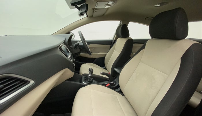 2017 Hyundai Verna 1.6 CRDI SX, Diesel, Manual, 79,501 km, Right Side Front Door Cabin