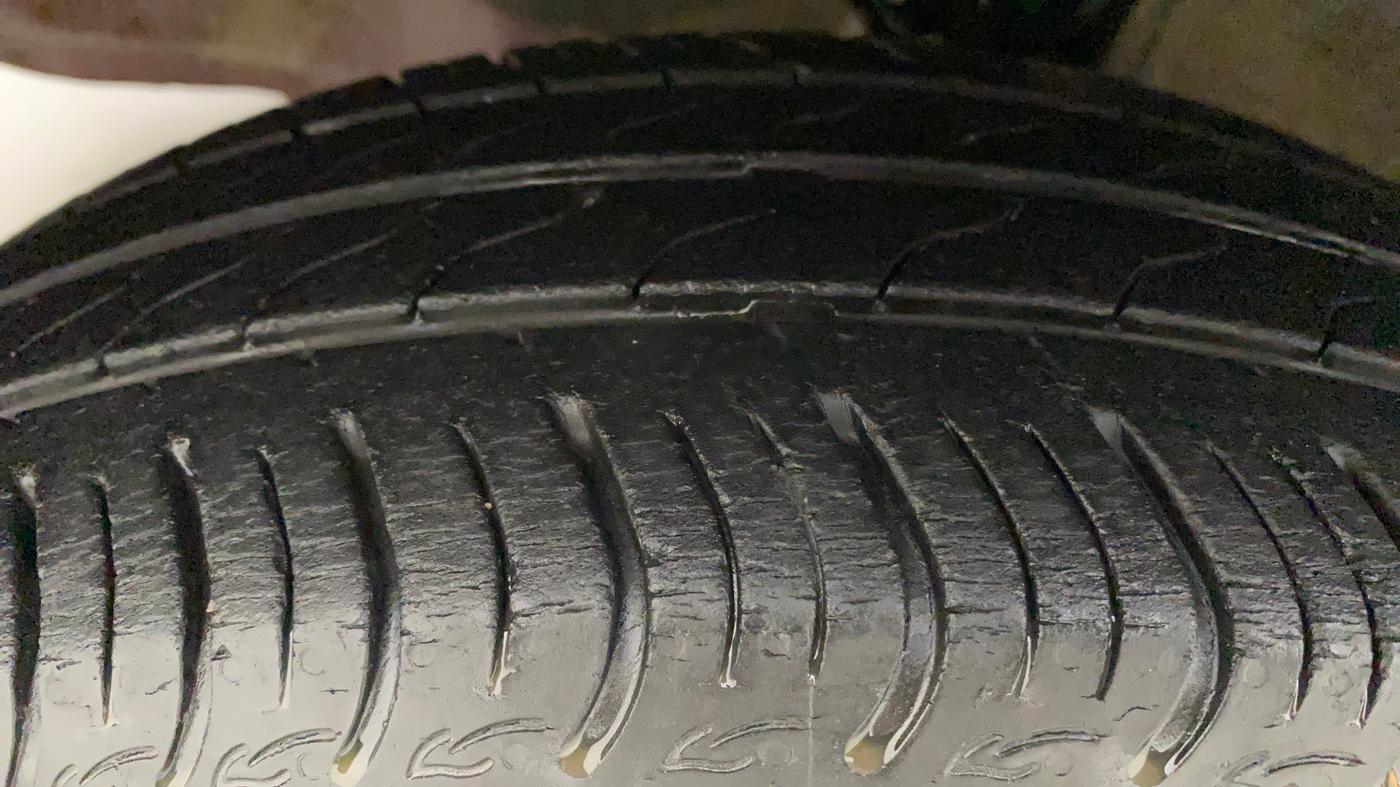 2018 Honda Amaze 1.2L I-VTEC VX, Petrol, Manual, 26,373 km, Left Front Tyre Tread
