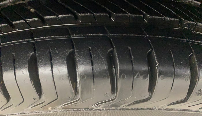 2016 Renault Kwid RXT 0.8, Petrol, Manual, 53,382 km, Right Front Tyre Tread