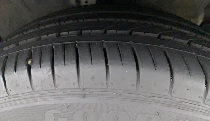 2023 KIA SELTOS GTX PLUS DCT 1.4 PETROL, Petrol, Automatic, 5,663 km, Right Front Tyre Tread