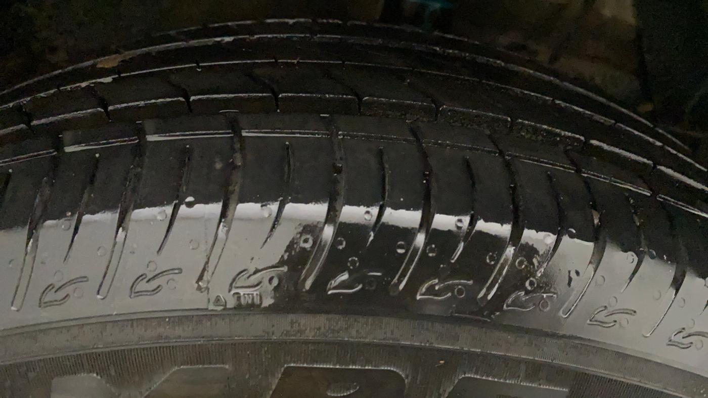 2022 Maruti BREZZA ZXI SMART HYBRID , Petrol, Manual, 5,384 km, Right Rear Tyre Tread