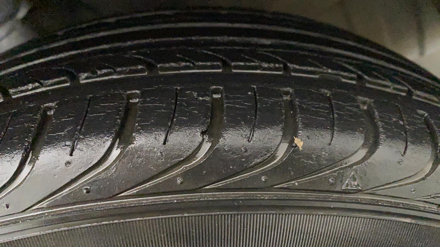 2010 Hyundai i20 MAGNA 1.2, Petrol, Manual, 46,364 km, Left Rear Tyre Tread