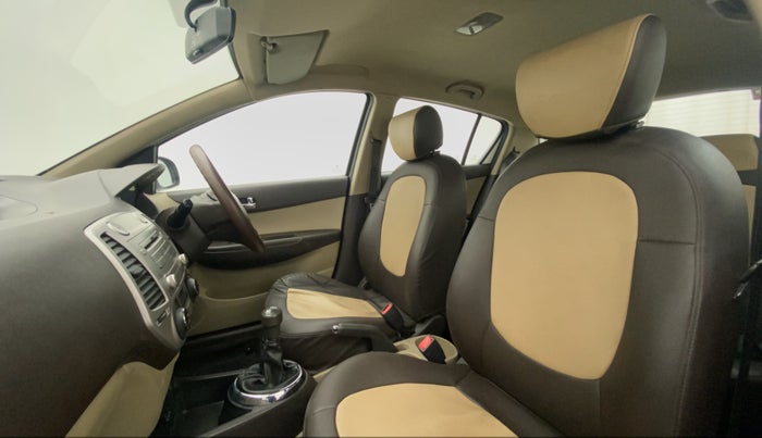 2010 Hyundai i20 MAGNA 1.2, Petrol, Manual, 46,364 km, Right Side Front Door Cabin