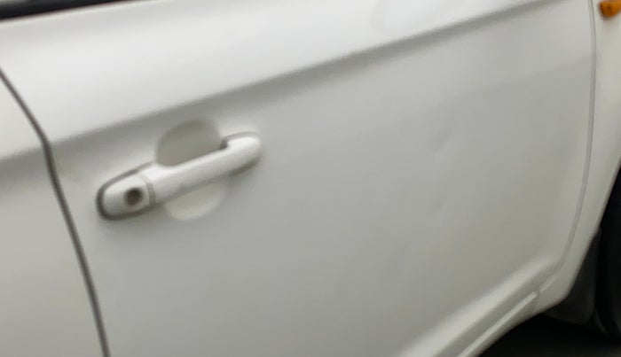 2010 Hyundai i20 MAGNA 1.2, Petrol, Manual, 46,364 km, Driver-side door - Slightly dented