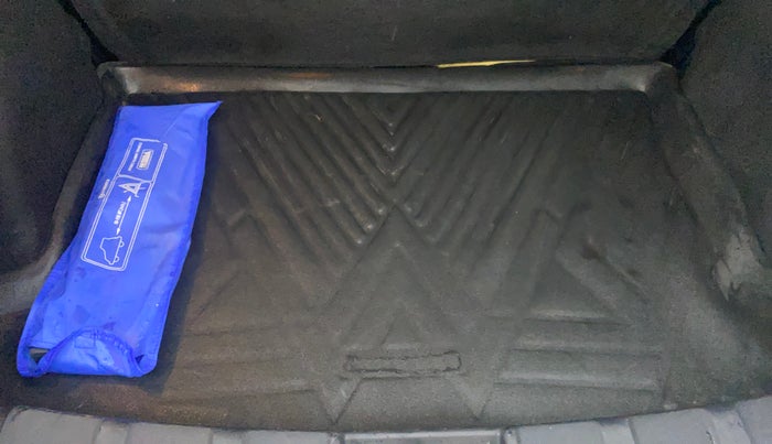 2023 Tata NEXON XMA SUNROOF PETROL, Petrol, Automatic, 40,612 km, Boot Inside