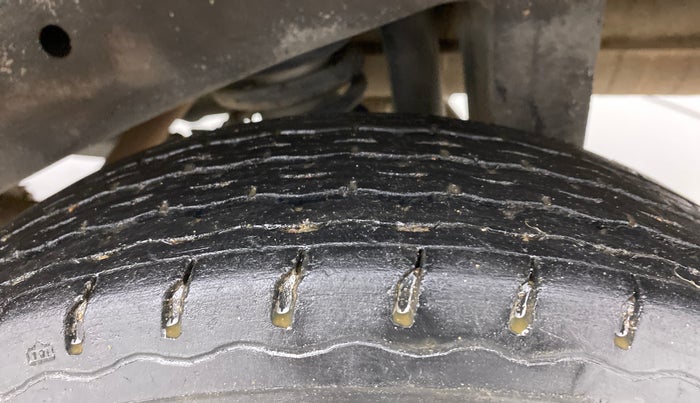 2018 Maruti Eeco 5 STR WITH A/C+HTR, Petrol, Manual, 48,852 km, Left Rear Tyre Tread