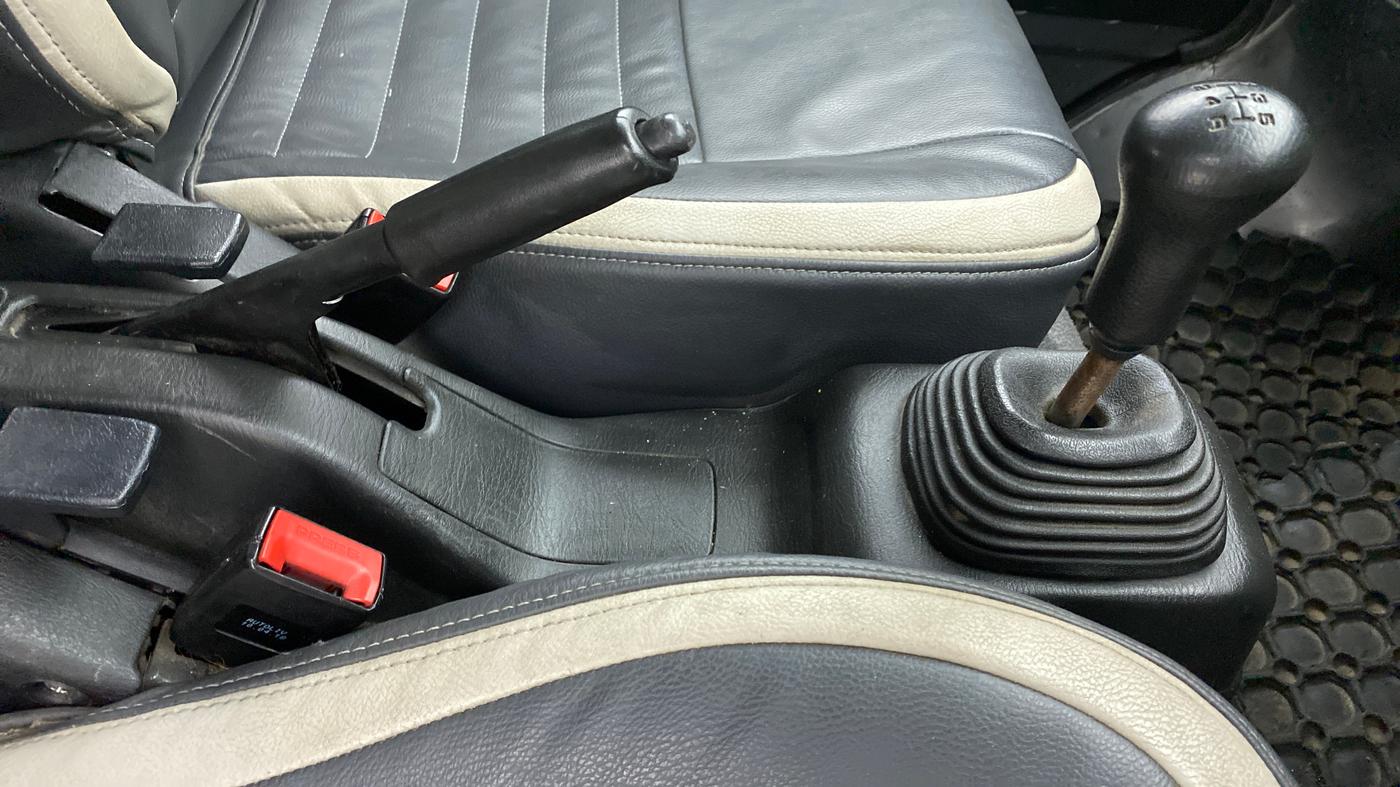 2018 Maruti Eeco 5 STR WITH A/C+HTR, Petrol, Manual, 48,852 km, Gear Lever