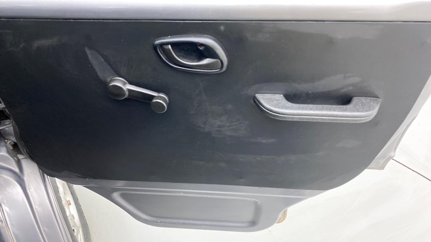 2018 Maruti Eeco 5 STR WITH A/C+HTR, Petrol, Manual, 48,852 km, Driver Side Door Panels Control