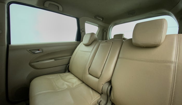 2017 Maruti Ertiga VDI SHVS, Diesel, Manual, 84,977 km, Right Side Door Cabin View