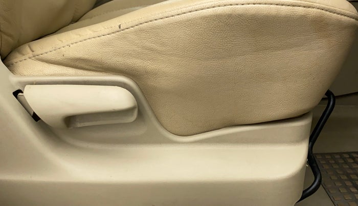 2017 Maruti Ertiga VDI SHVS, Diesel, Manual, 84,977 km, Driver Side Adjustment Panel